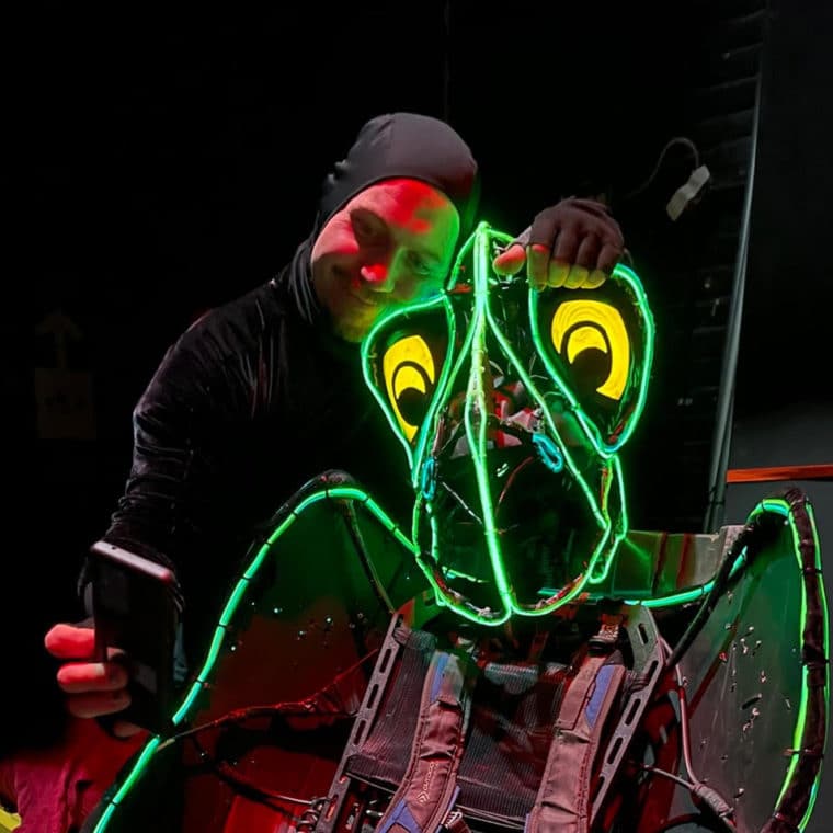 Photograph of Lightwire Puppeteer
